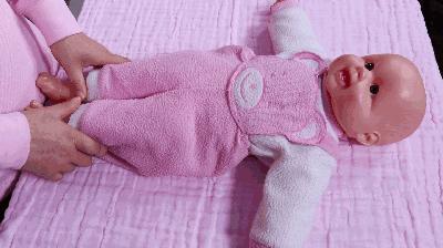 主被动婴儿操对宝宝有什么好处,被动婴儿操0-6个月完整版抚触