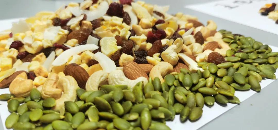 最好吃的水果麦片测评,网红麦片测评一分钟搞定早餐