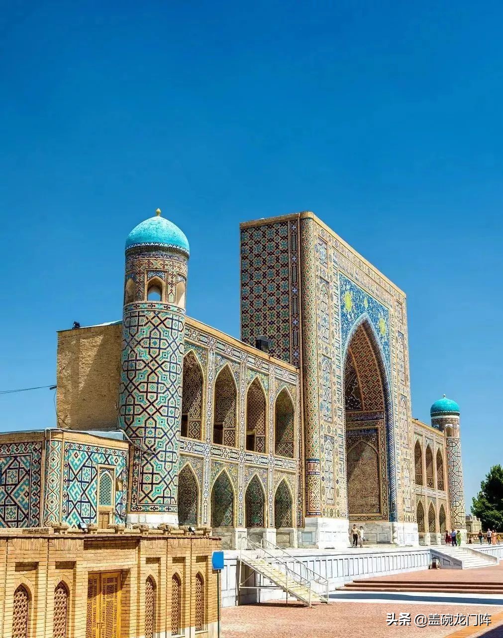 *疆新**往西，这片神奇的处女地，去一次相当环游大半个世界！