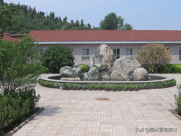 庭院假山摆放位置,庭院摆放假山石的讲究