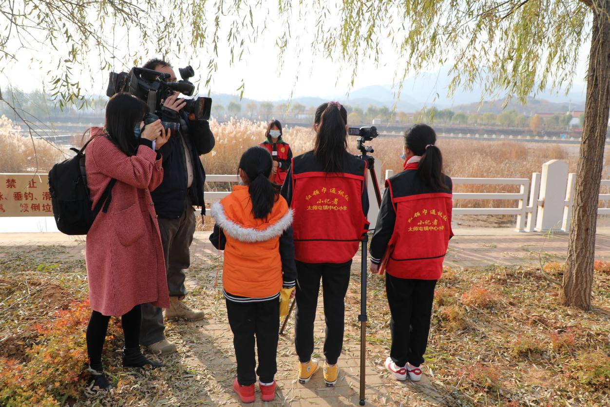 太师屯镇中心小学唱响清水河畔的生态文明教育之歌——北京教育新闻中心集体采访走进太师屯镇中心小学