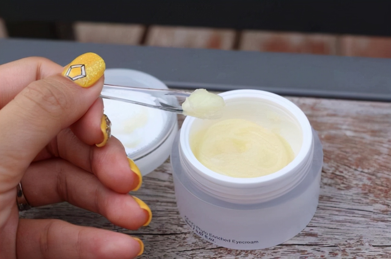 哪种眼霜好用又不贵国产,国产好用不贵的4款眼霜