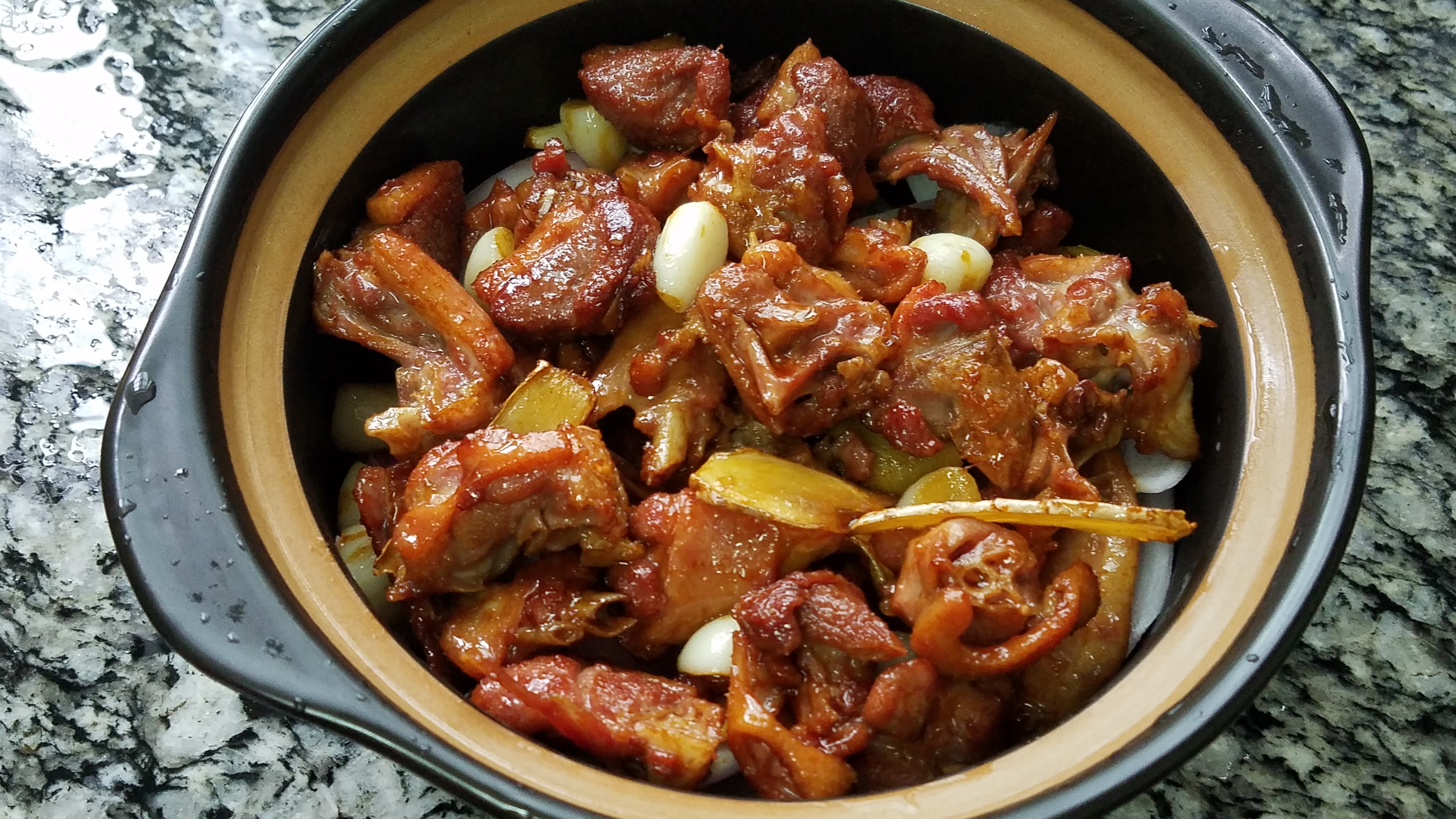 咸香脆的鸭肉,咸香鸭肉