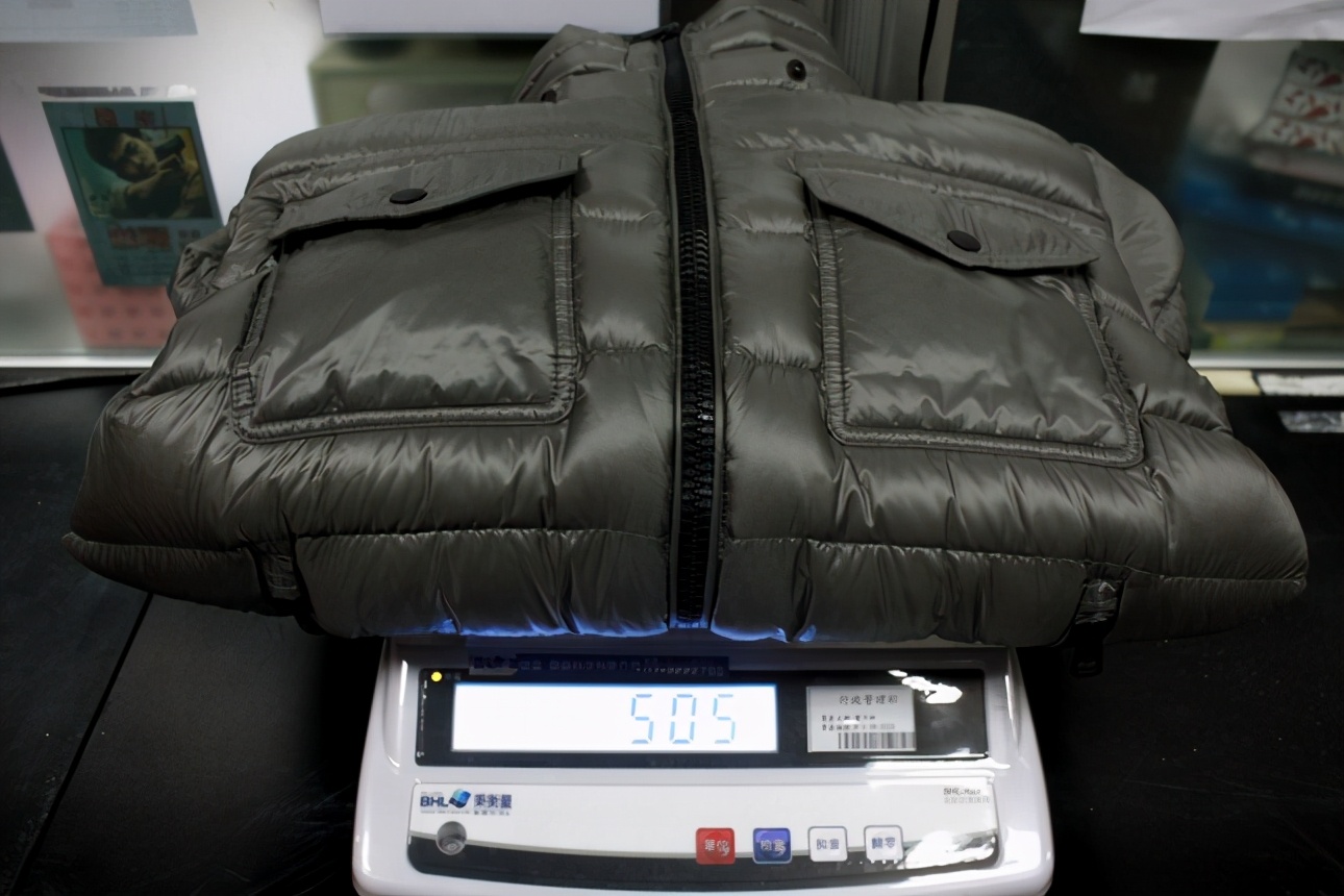 法国羽绒服品牌moncler,moncler盟可睐镂空羽绒