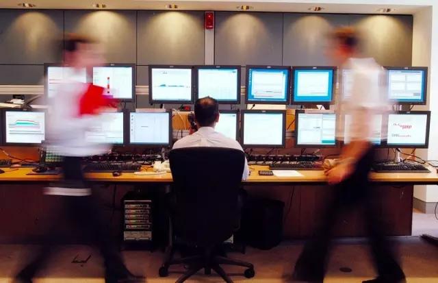 有个律师男友什么体验,有个投行男友是种什么体验