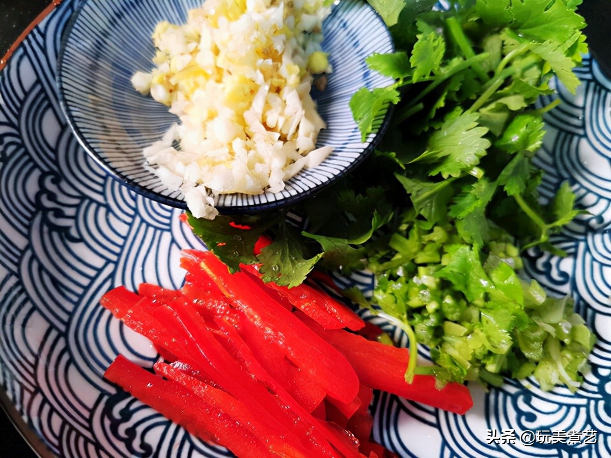 鱼籽嘎嘣脆,麻辣鱼籽藕片