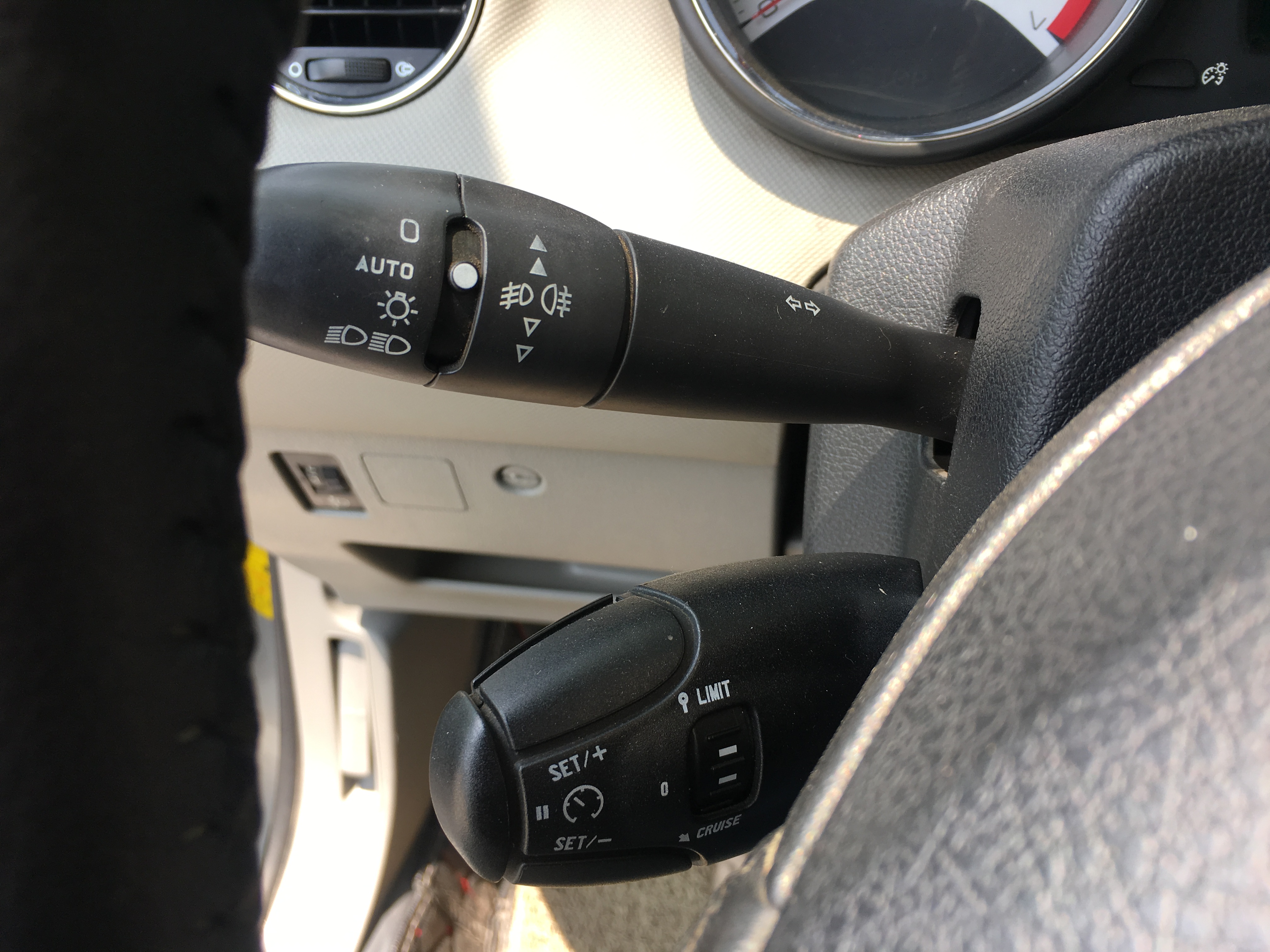 法系车老款标致308,标致308sw算b级车