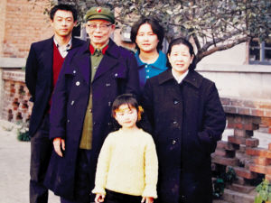 朱珠将门之后,朱珠将门大小姐