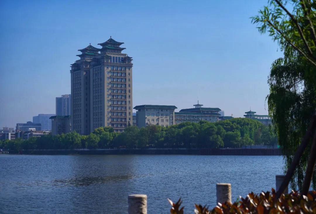 中南民族大学预科班是提前批报吗,中南民族大学全日制专业招生简章