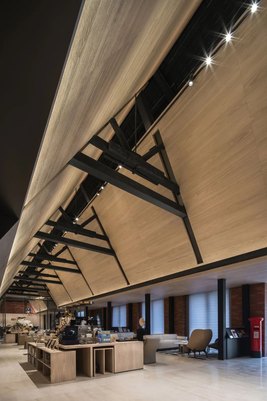 ENJOYDESIGN：书香与艺居融为一体，重塑潮流空间IP