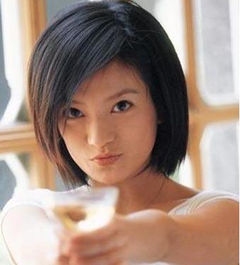 19年前赵薇拍少林足球,琼瑶评价赵薇演少林足球