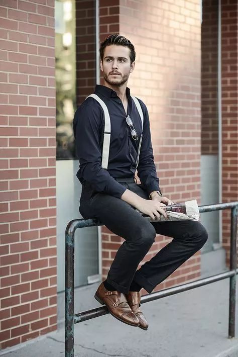 低调的黑色衬衫，应该怎样穿？