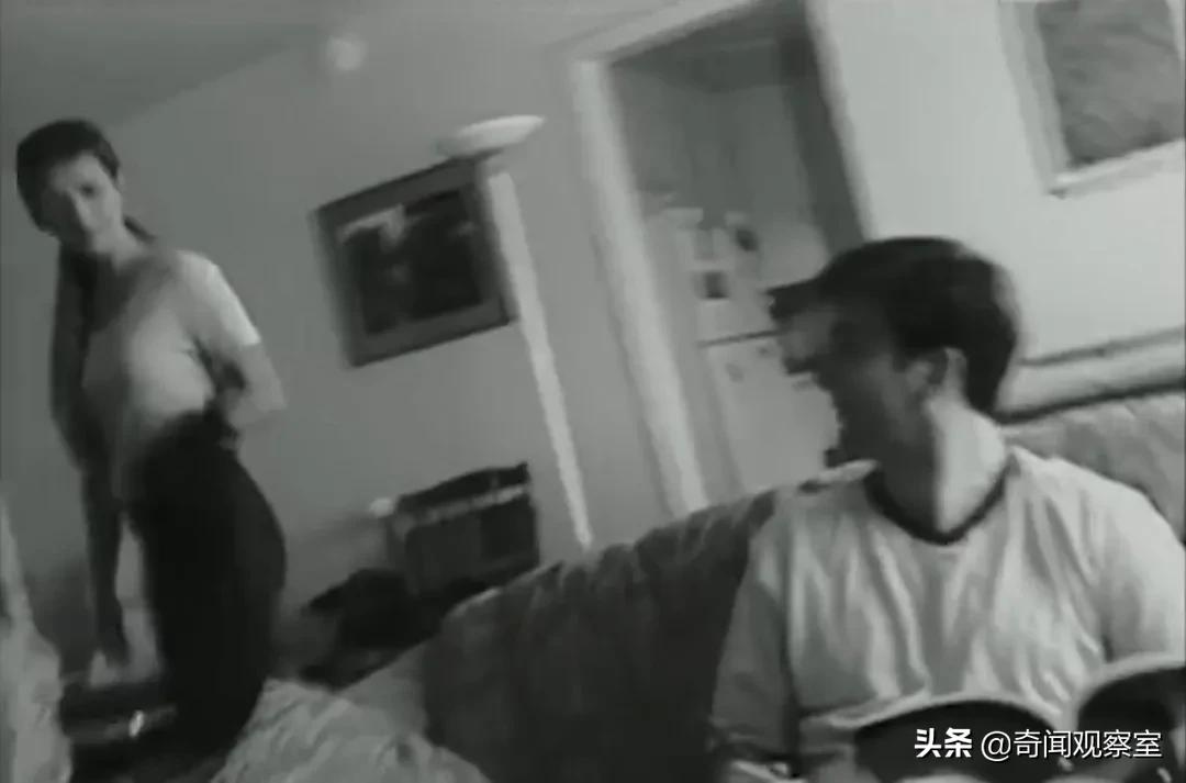 23岁年轻漂亮的女大学生，不为人知的另一面，从乖乖女到伴游女