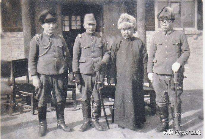 谢文东如何成为土匪的,谢文东是什么等级的土匪