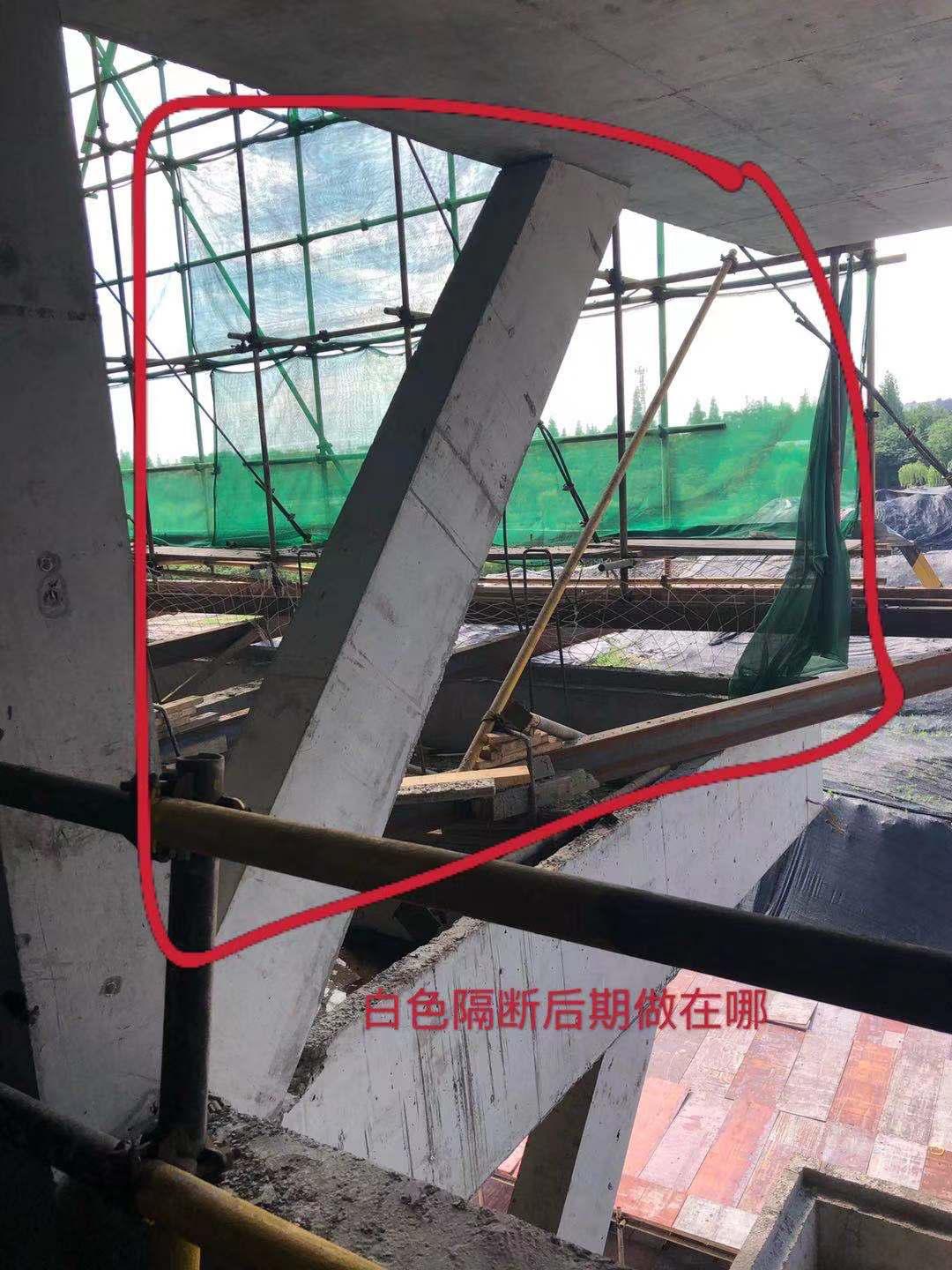 飘窗是否可敲，生活阳台空间易扯皮，玫瑰南湖湾异常泄露一个大瓜