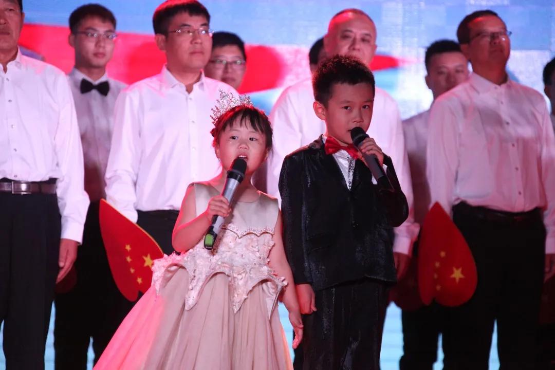 大唐阜新煤制天然气“奋进新时代砥砺再出发”——公司携手新邱区、工程公司举办迎国庆文艺汇演