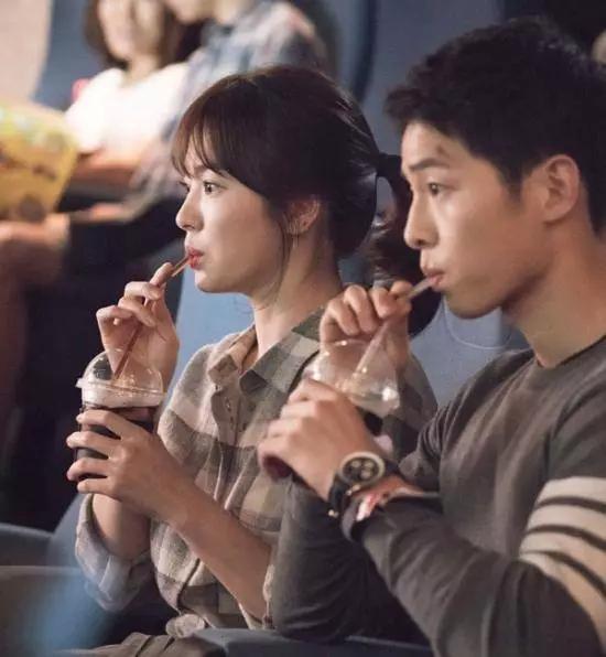 20个月童话婚姻就破裂？宋慧乔和宋仲基撒过的糖都成了玻璃渣