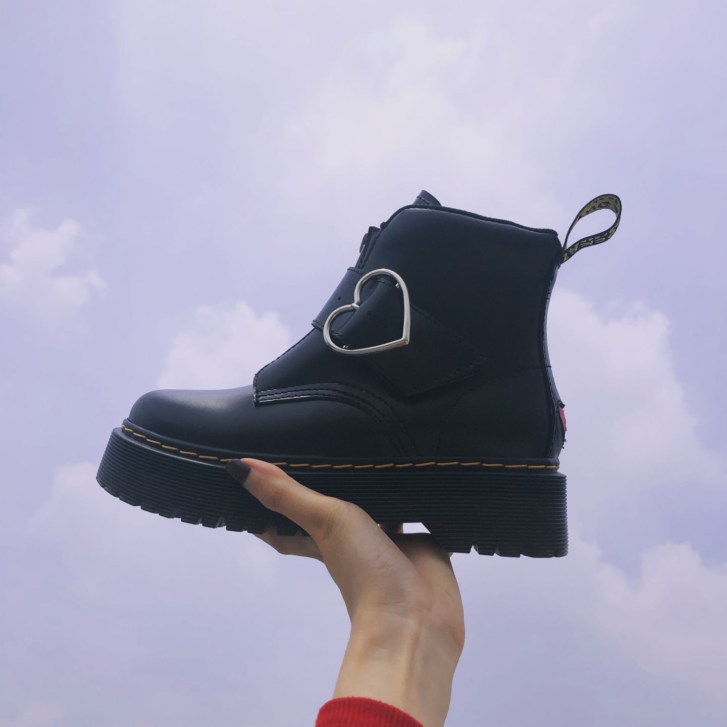 如何挑选一款好的马丁靴,如何挑选适合自己的马丁靴