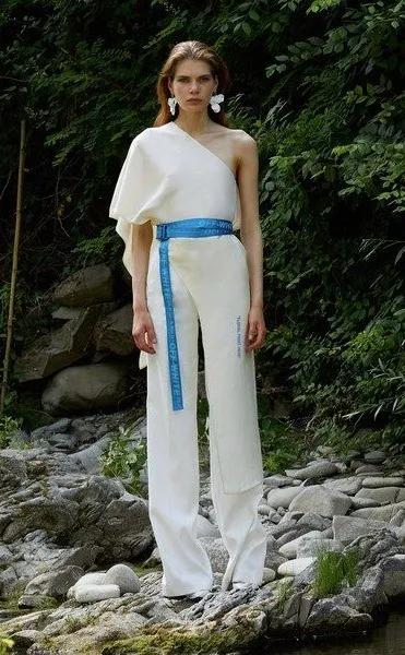 宣美拉长腿,宣美的腿真的那么长么