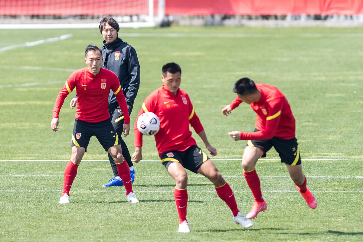 关于足协谴责耐克观点,足协谴责耐克保留处理合同权力