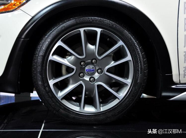 更换了一个轮胎需要做四轮定位吗,轮胎更换需要动平衡还是四轮定位