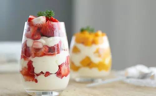 超市酸奶买一送一的秘密,为什么超市鲜奶买一送一