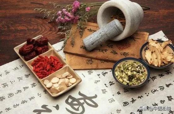 全身有汗斑是什么原因,全身出冷汗是什么原因造成的