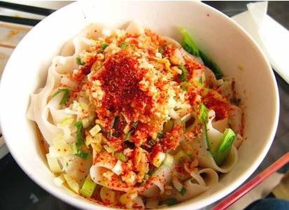 做油泼面的要用什么面,油泼面怎么做才更好吃