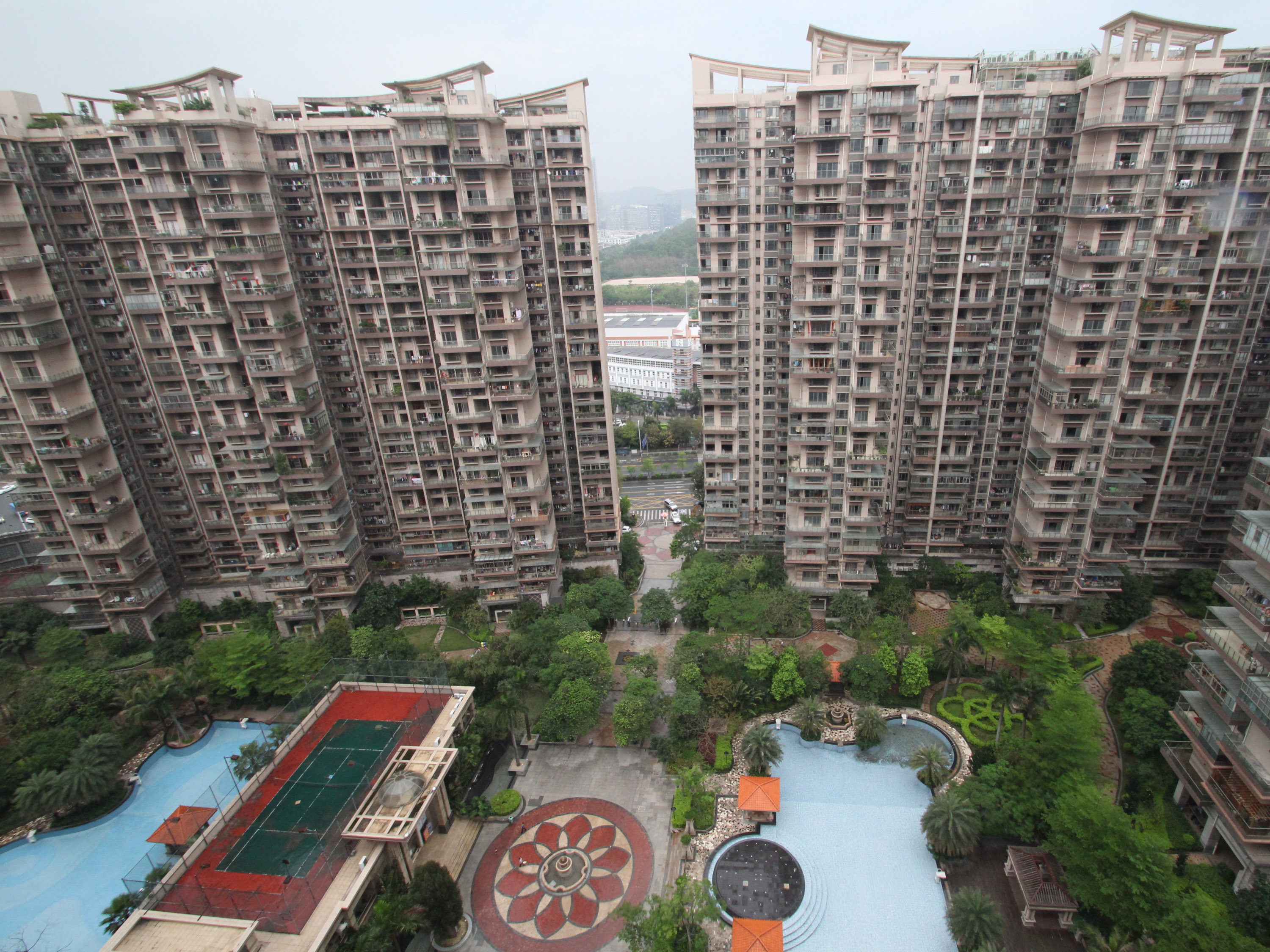 龙岗颐翠名庭现在单价,龙岗的房价高还是龙华的房价高