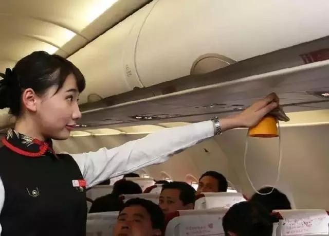 四个引擎都失效的飞机,四个引擎全部失效重启50次引擎