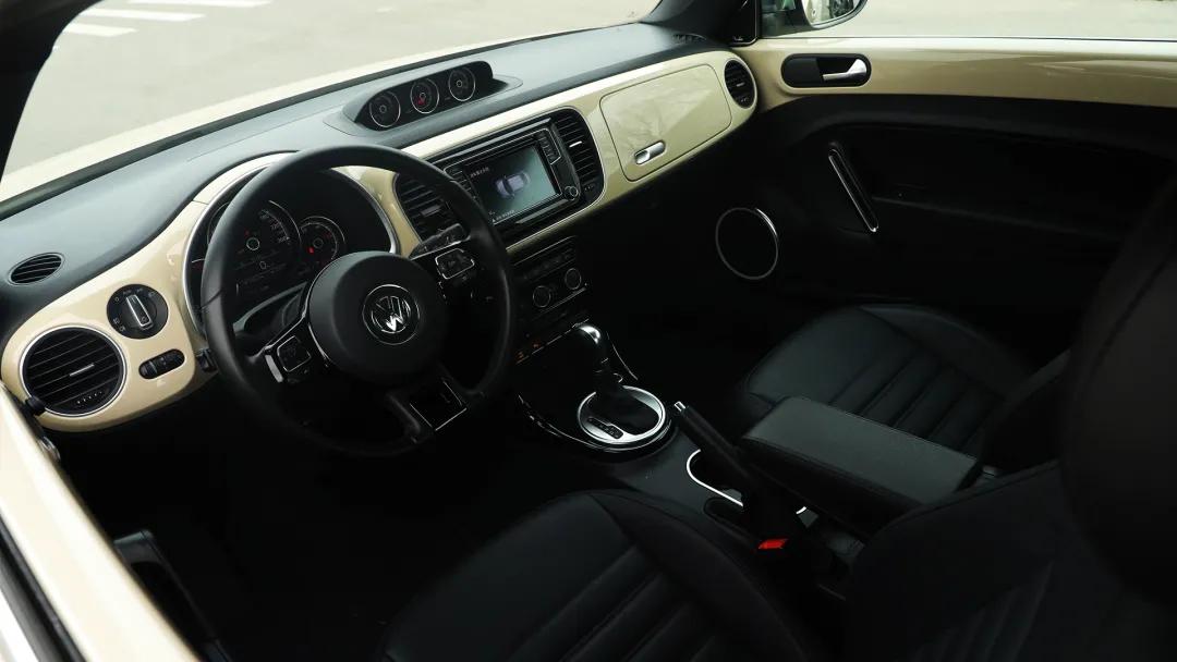 入手大众甲壳虫敞篷款实测,新款大众甲壳虫测评