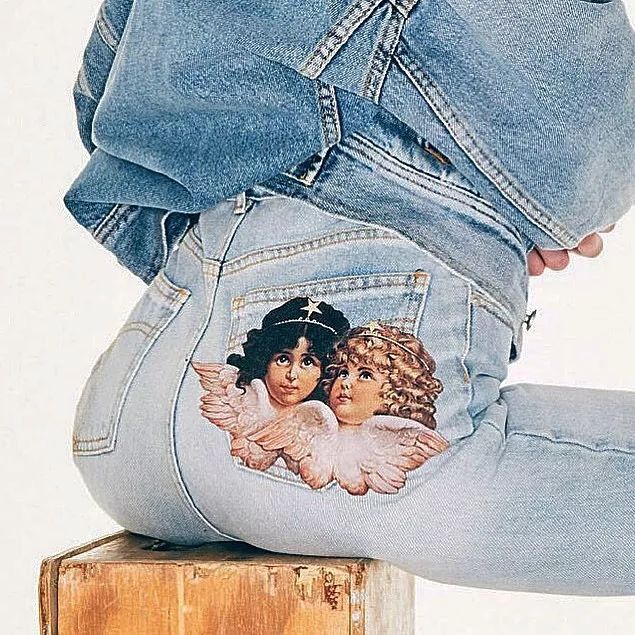 人间芭比lisa白色衣服跳舞,人间芭比lisa穿蓝衣服跳舞