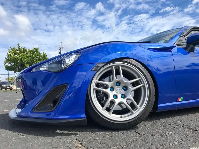 普通车如何改轮圈 (汽车可以改轮圈样式吗)