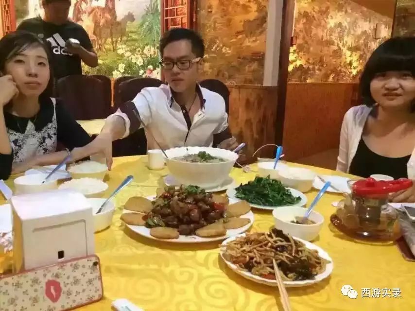 俄罗斯的宝马多少块钱,俄罗斯路虎落地价