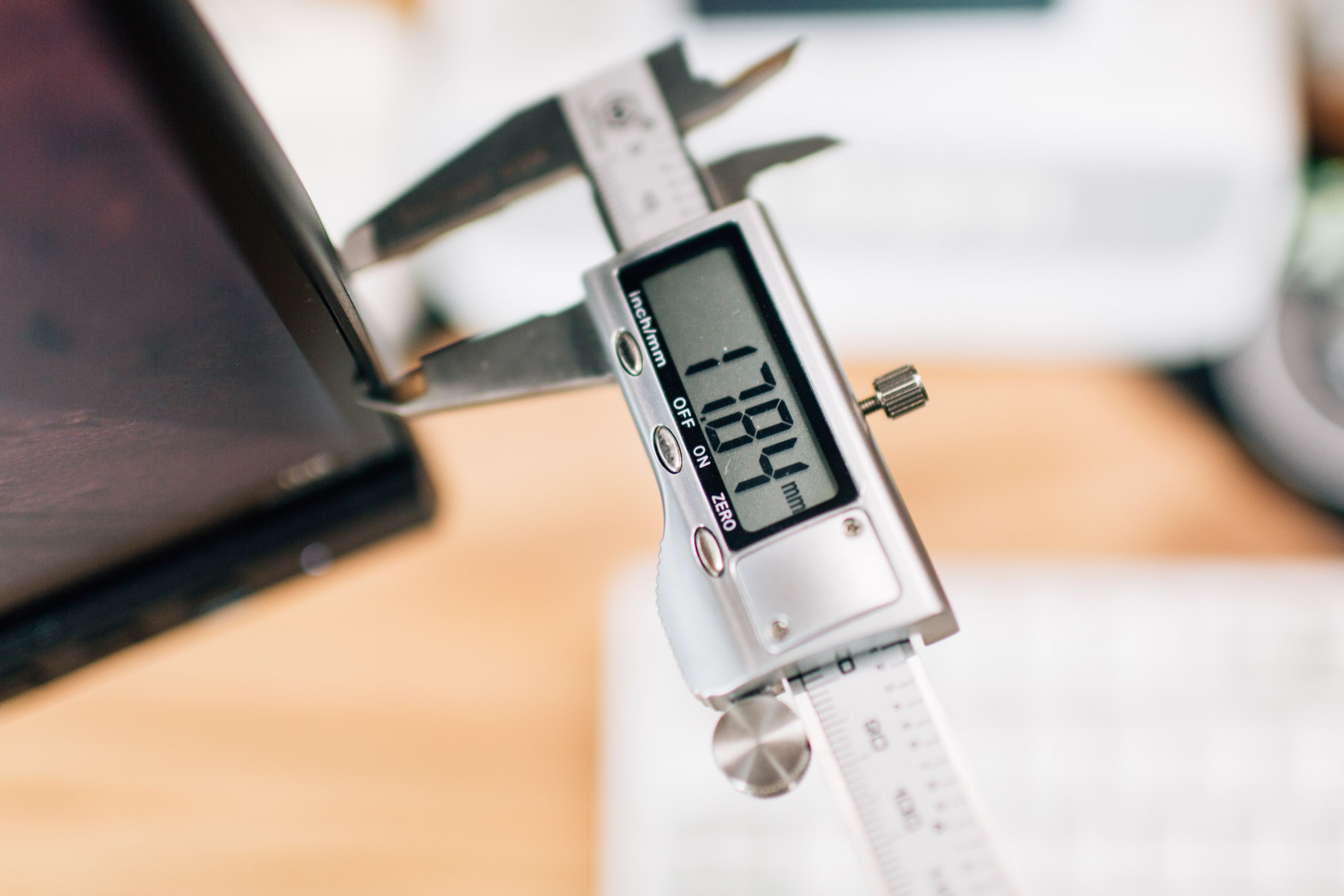 华硕2k170hz绝杀吹雪显示器评测,华硕32寸2k144hz显示器测评