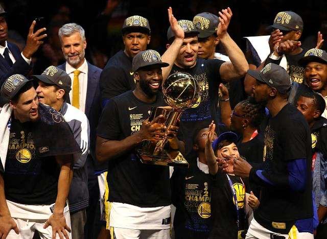 追梦格林算蓝领吗,追梦格林算明星球员吗