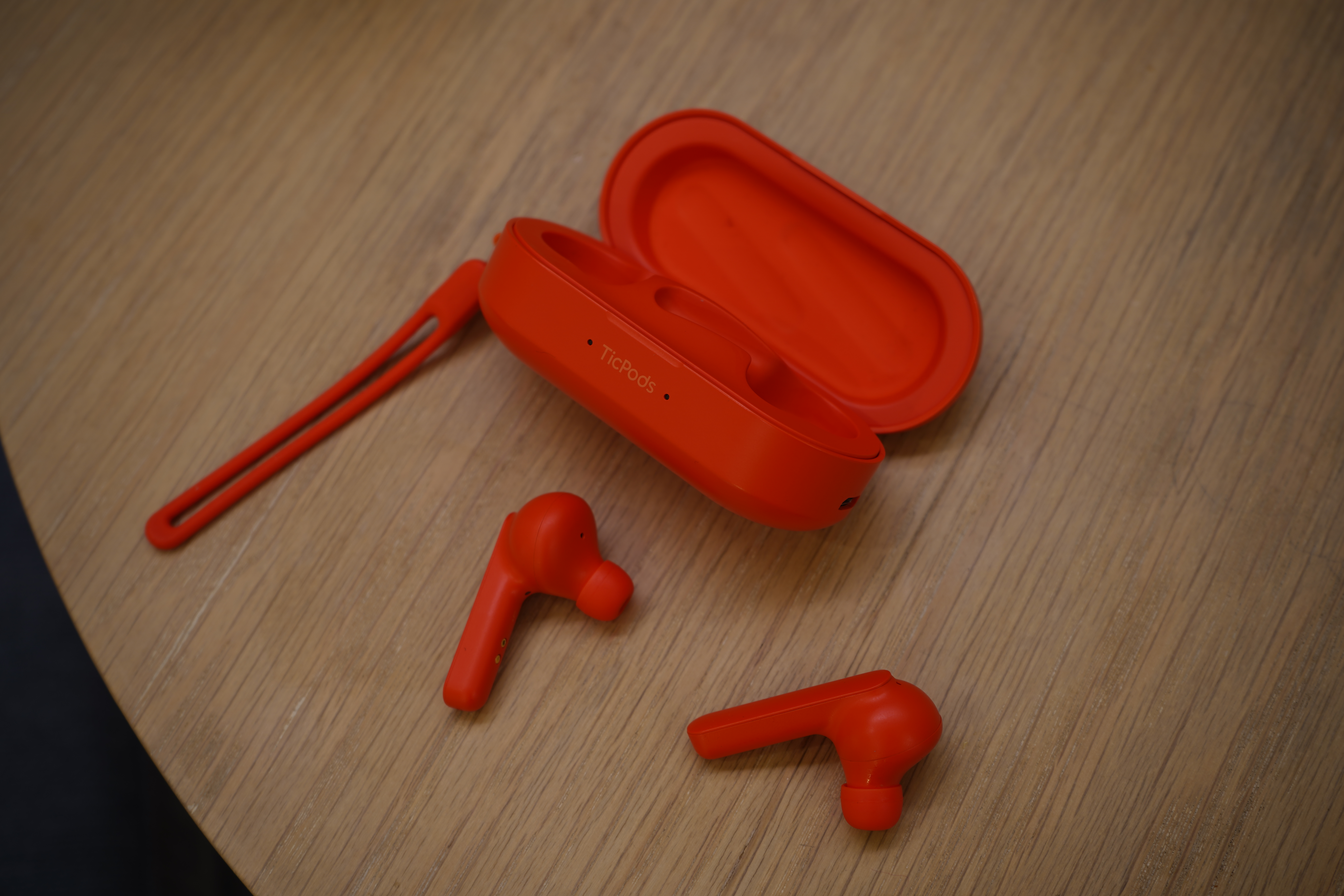 ticpodsfreepro钃濈墮鑰虫満,ticpodsfreepro娴嬭瘎