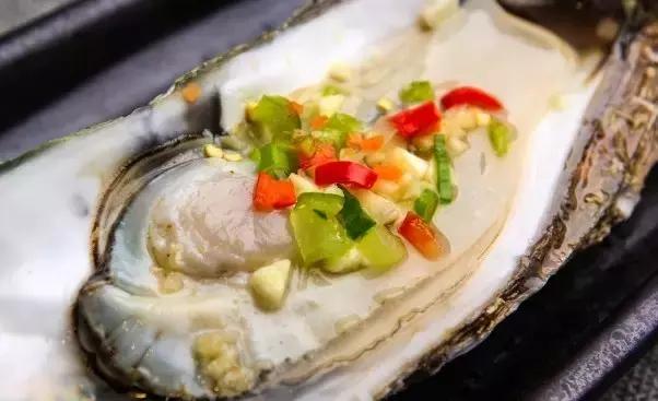 这些秘制的海鲜神店,把正宗烤蚬子、海蛎子刮回家