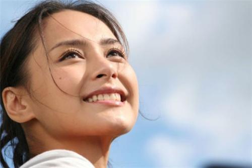 阿娇主动说分手原因,阿娇离婚后首谈爱情观事件