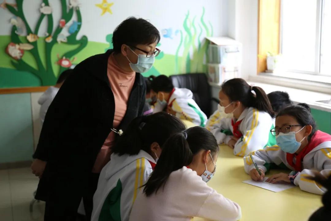 北京教育局领导深入学校,北京市石景山区古城第二小学分校