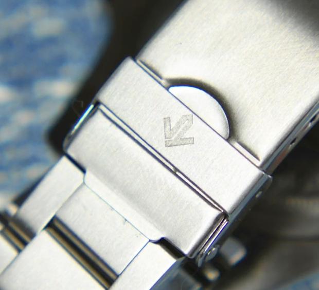 几百块的绿水鬼西铁城机芯,30岁男人戴西铁城