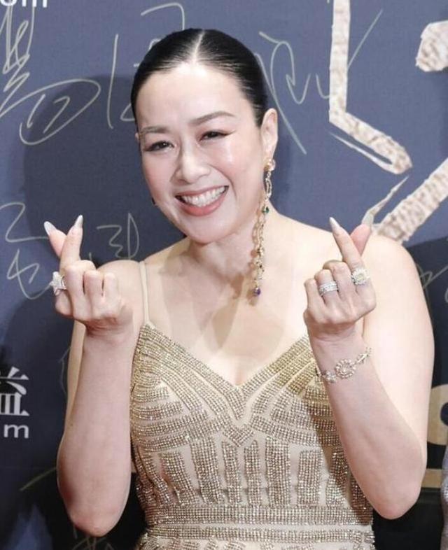 钟丽缇是什么类型身材,钟丽缇是骨盆前倾吗