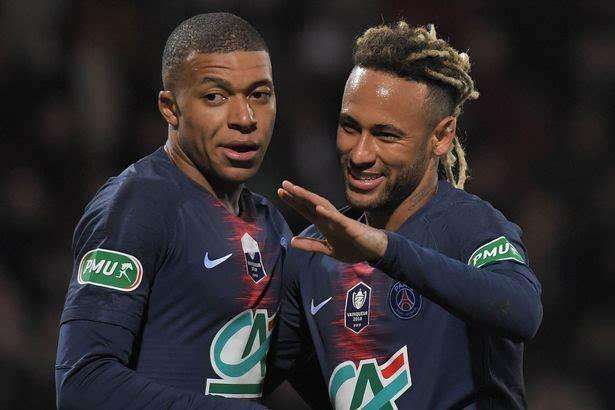 内马尔巅峰期在巴萨还是巴黎,内马尔巴西历史第三人