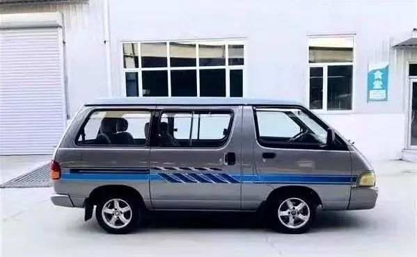 最新款丰田小霸王配置,进口丰田小霸王2.0