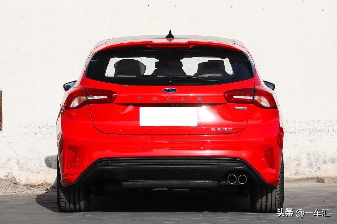 13福特福克斯两厢自动挡二手车,13福特福克斯高配1.8二手多少钱