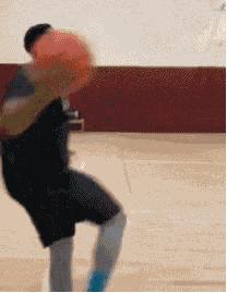 为什么游戏公司要打击工作室,是否应该打击工作室