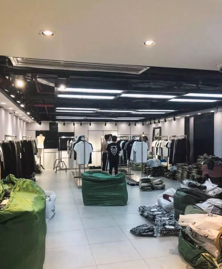 沧州服装批发市场哪个最大和便宜,广州服装服装批发市场