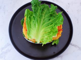 把饭做成汉堡,用鸡蛋做迷你汉堡好吃又好看