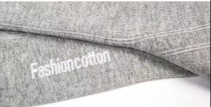 这双袜子告诉你，男人脱了鞋也可以很体面