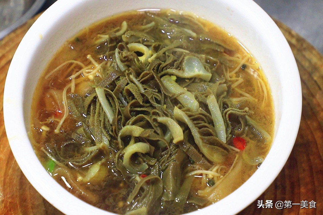 水煮毛肚脆嫩爽口,重庆正宗火爆毛肚做法